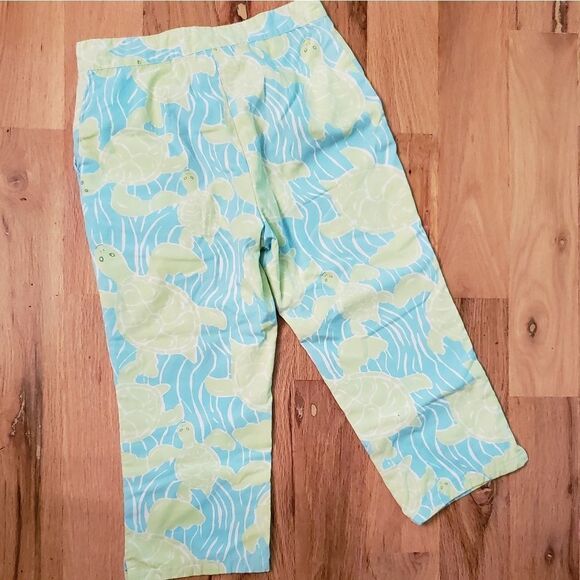 Lilly Pulitzer Myrtle Turtle Print Crop Pants - Picture 6 of 6